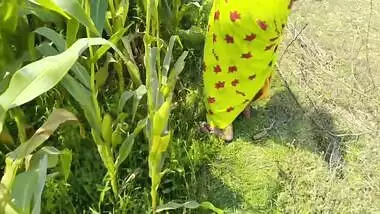 Desi Bhabhi In Outdoor Shot Came Back To His House And Had Sex