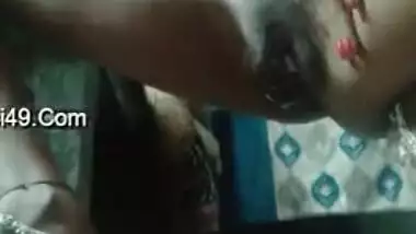 There is no penis and the Indian aunty has to masturbate hairy pussy