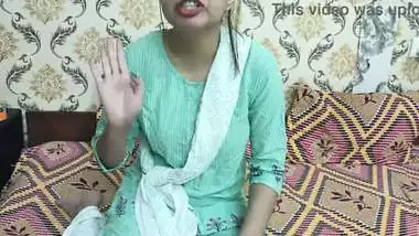 Suteli maa ne pakada range hath suteld bete ko kaam wali ke sath mazee lete hoye in hindi