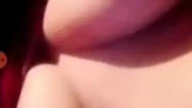 Playful Desi exposes boobs and pussy in the close-up porn video