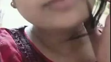 Beautiful Chamet cam girl nude round boobs showing