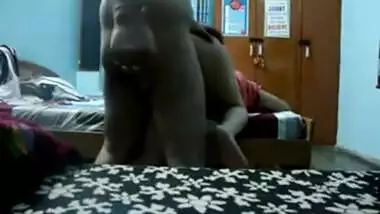 Bibi ki Muslim saheli se hardcore fuck ka dirty sex scandal