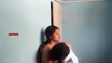 Indian slut in black bra waits for sex partner to come closer for XXX act