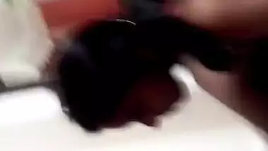 Sex affair of Indian couple begins with XXX blowjob performed by girl