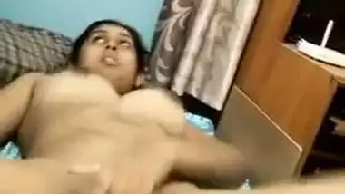 Pussy fingering selife solo