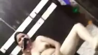 Sunday Janta Curfew nude selfie