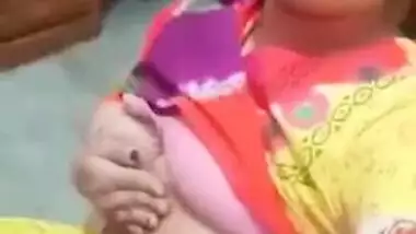 Desi village wife is in mood for XXX striptease at home in MMS video