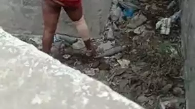 Caught lewd aunt for quick masturbating outdoor, scandal desi XXX mms