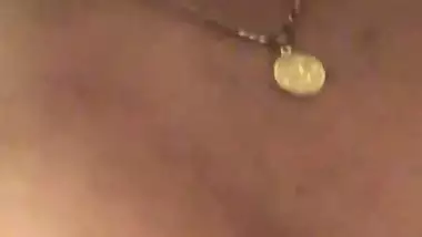 Big boobs Indian aunty Boob play MMS