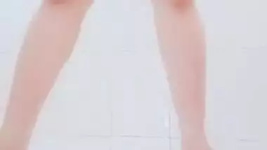 Plump sex symbol from India goes to shower to pee in the nude