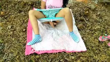 Naughty Amateur Bengali Couple Enjoying Picnic Sex