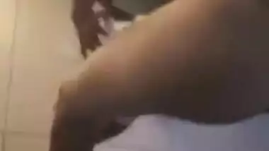 Sri Lankan Girl Got Fucked Hard by Her BF and Getting Ready After Fuck Part 1