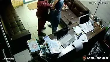 Muslim shop owner fucks his servant in Pakistani sex video