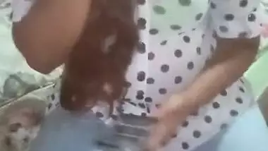 Desi aunty smocking in the room