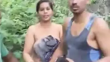 Odia Desi cheating wife is caught with her XXX lover in the forest