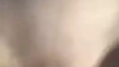 A 21-year-old Nepali guy fucks his GF’s pussy in sex video