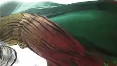 Indian girl in sexy clothes pulls it up to show off XXX boobies