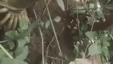 Indian thinks guy will be glad to film XXX video of her in the nude