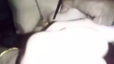 Koi Nhi Tha Ghar Par Akeli Mom Ko Dekh Betey Ne Help Mangi Aur Fir Fayda Uthaya