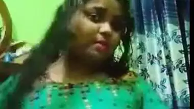 Desi possessor of sexy pink lips shows lover XXX parts via video call