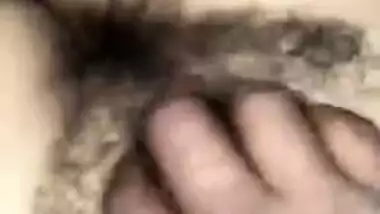 XXX massage is an integral part of weekend of Desi MILF just like sex