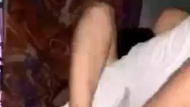 Lewd chap enjoys a desi slut at home for the first time