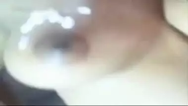 Hindi sex video of a big boobs bhabhi satisfying her fans on a webcam