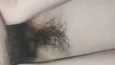 Indian guy bangs a Thai girl’s hairy pussy in NRI porn