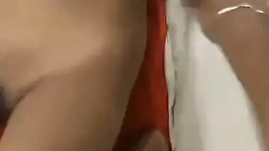 Married lady enjoys hotel sex with her lover in the sex MMS