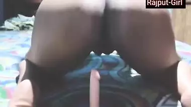 Apne Chut Ke Andar Mota Land Dala To Bhabhi Ki Pani Nikal Gyi