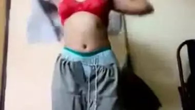 Good-looking XXX Indian girl takes off clothes to prove that she is a sex goddess