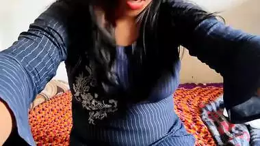 Indian Girlfriend Seducing Boyfriend To Fuck Her, Teenage Gf Sneaks Her Boyfriend Into Her Room To F