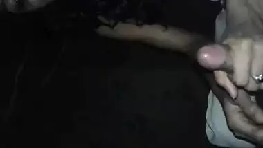 Desi Indian bhabhi gives blowjob and gets fucked while talking on phone and gets cumshot