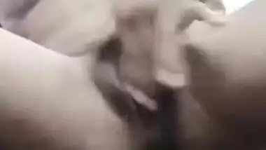 Horny Desi XXX girl bathing and fingering her naked pussy on cam