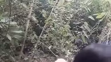 Lady cheats on her husband and enjoys outdoor Nepali sex