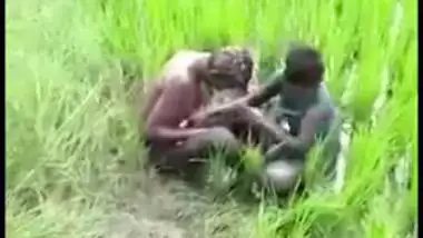 Lovers caught fooling around outdoor by river in hot Desi mms clip