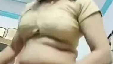 Desi MILF distracted from daily duties by XXX friend asking for XXX show