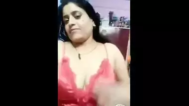 Sexy Bengali boudi bhabhi record her nude selfie part 1