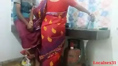 Desi Bengali desi Village Indian Bhabi Kitchen Sex In Red Saree ( Official Video By Localsex31)