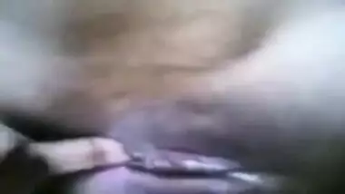 A nasty guy bangs his 18 yr old GF in a desi sex video