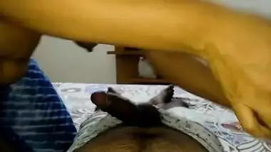 Hungry guy fucks neighbor's Desi wife as XXX way to earn for food