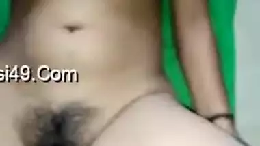 Horny dude wants to impale his throbbing XXX cock into Desi vagina