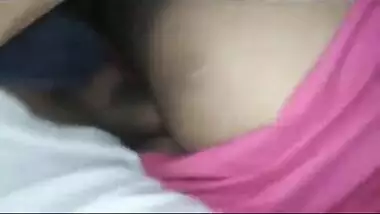 Hindi guy captures on cam how he fucks XXX pussy of Desi Bhabhi