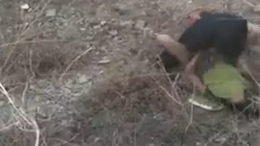 Randi Desi MILF has craving vagina humped by XXX man in the field