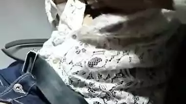 Desi Daring Wife Showing boobs n pussy Rub in Flight While HUby Rec