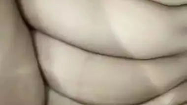 HD chudai MMS of a guy fucking his sexy babe like a beast
