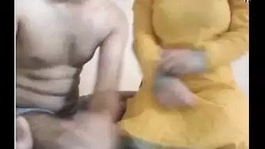 Sexvideos of a big boobs bhabhi teasing her fans on a webcam show