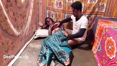 Horny Hot Desi Bhabhi Has Hardcore Sex At Midnight Please Cum Inside My Indian Pussy