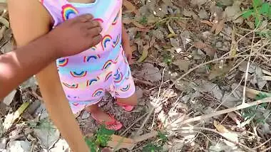 Sri Lankan campus girl having sex with boyfriend - in high-risk outdoor jungle. කැලේ ඇතුලේ සැප