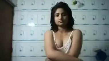 Swanky Desi college girl strips to reveal a pair of small XXX boobs